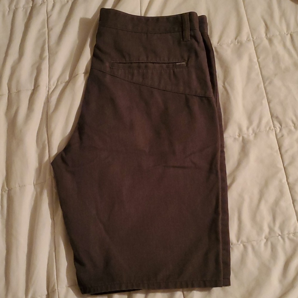 Men's dark gray shorts